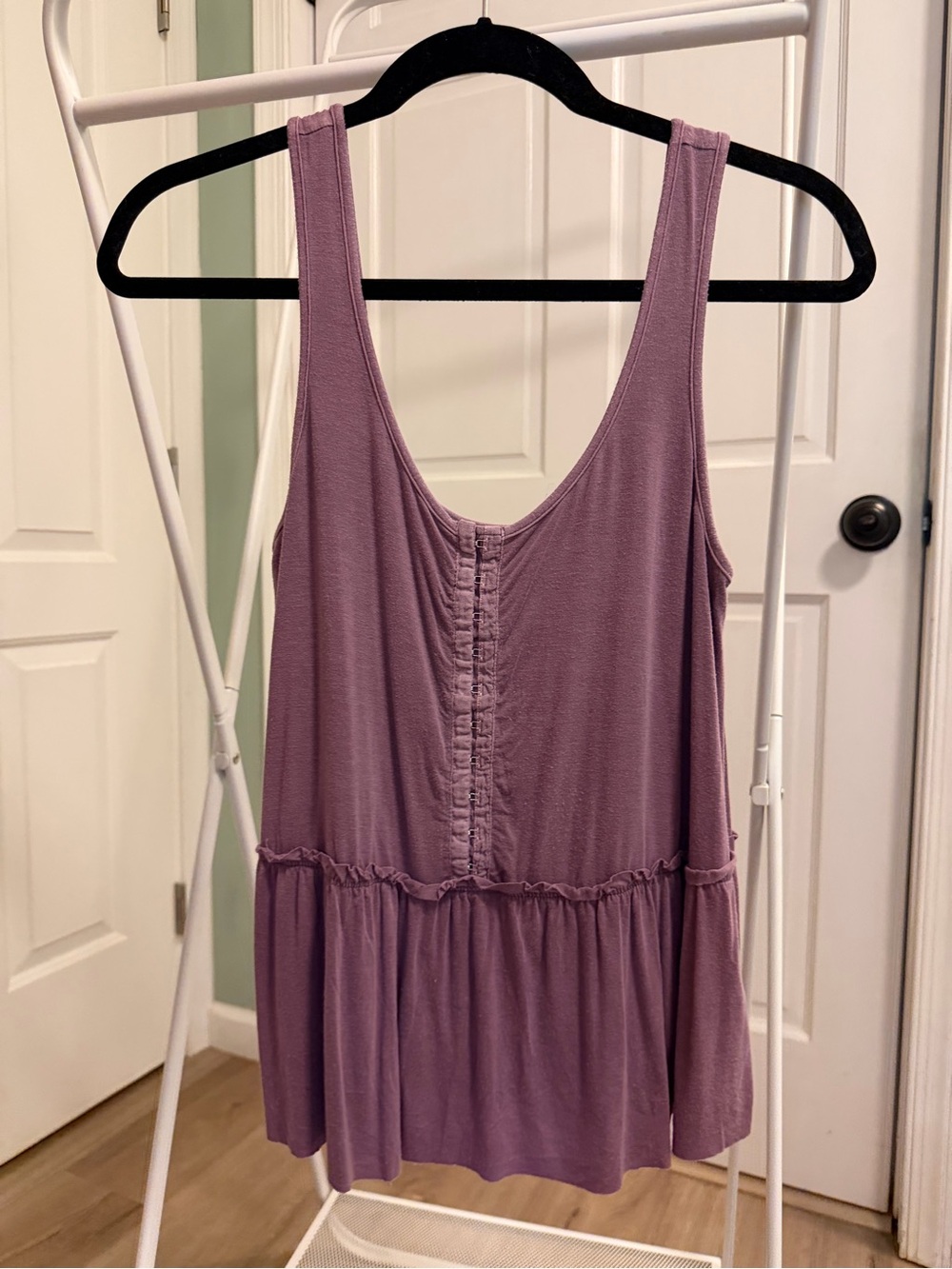 American Eagle Outfitters Mauve Sleeveless Tank Top